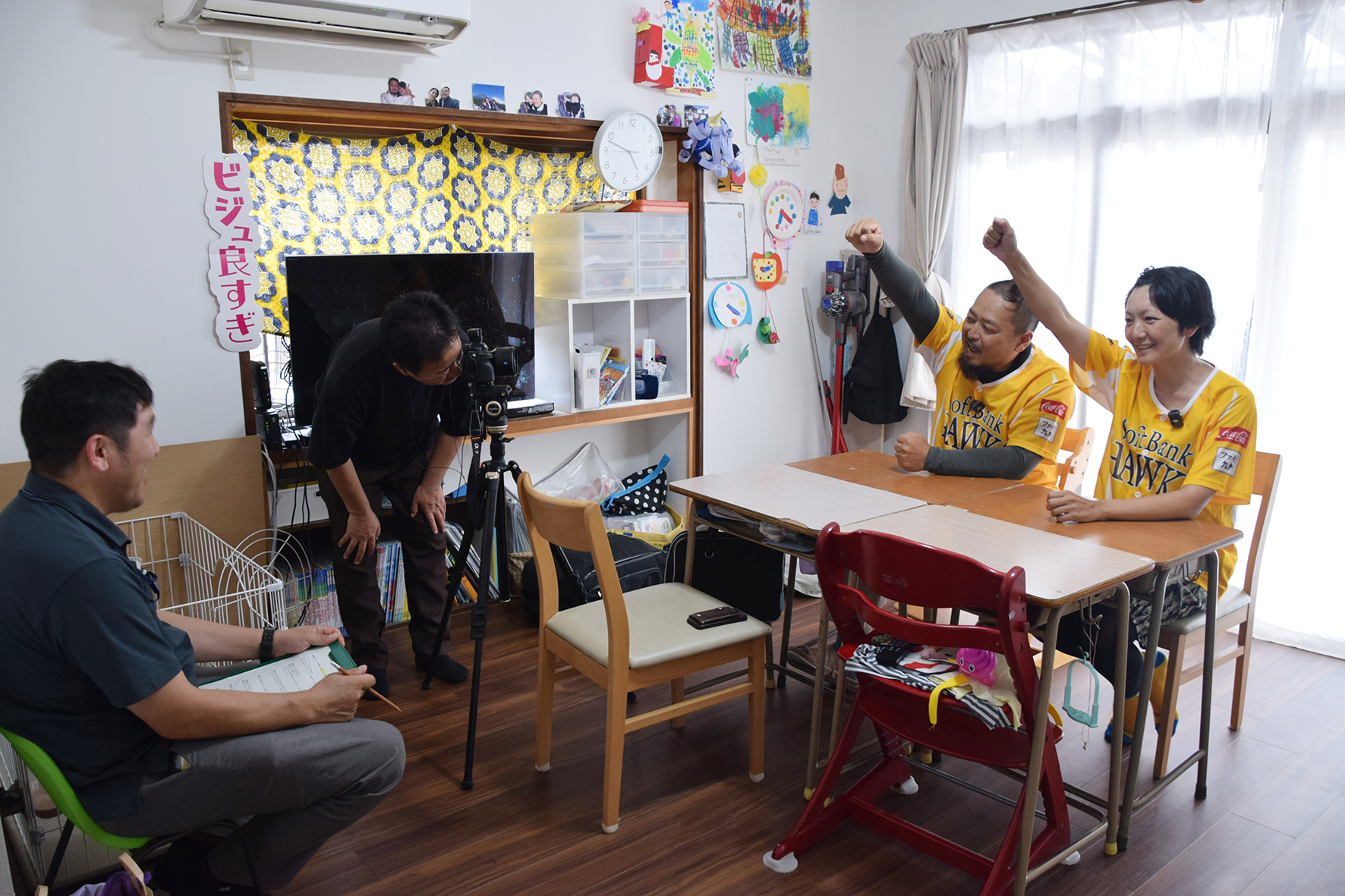 あまおうに魅せられて東京から移住した海老澤さんファミリーの取材風景