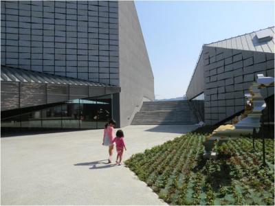 九州芸文館