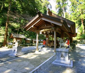 「九州の伊勢」として昔から信仰を集めてきた伊野皇大神宮。