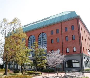 文化会館　コマーレ