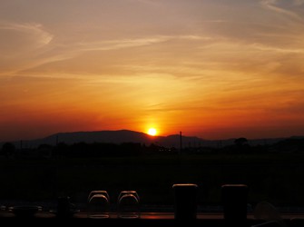 美容室から眺める夕日が、則松さんのお気に入りの風景